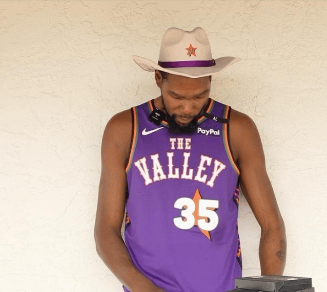 pg首页关于国际比赛日菲尼克斯太阳备战CBA常规赛，更衣室发声细节曝光，底气十足，资深球员宣示担当的信息